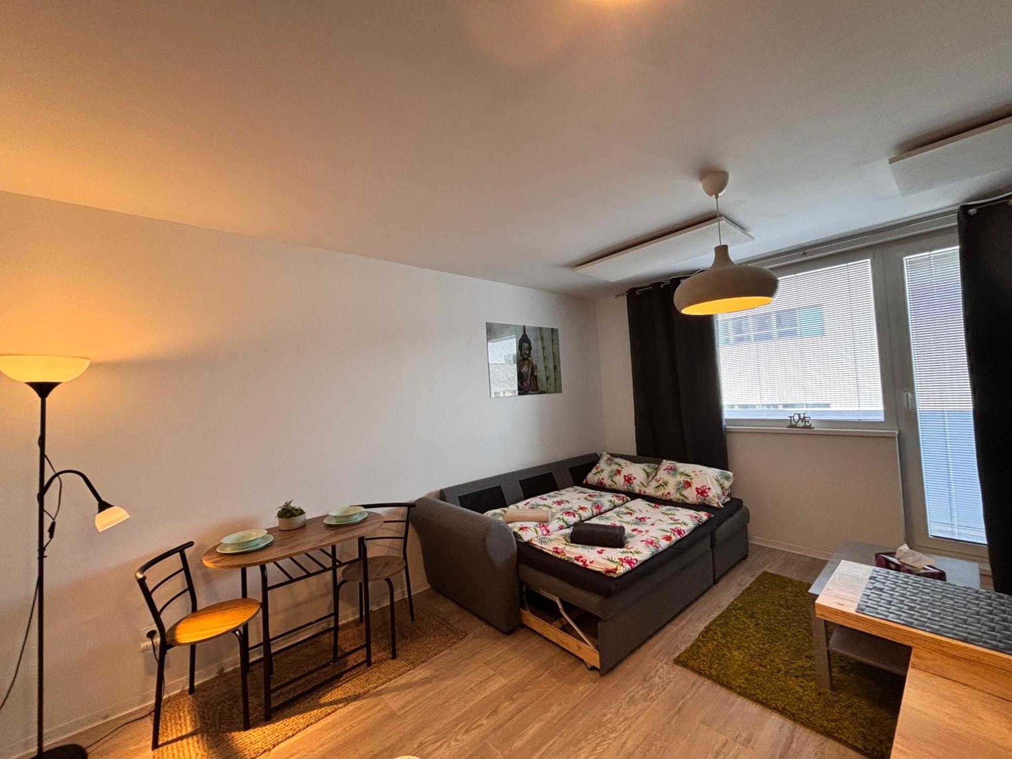 Apartman Krasny Utulny S Balkonom A Parkovanim!