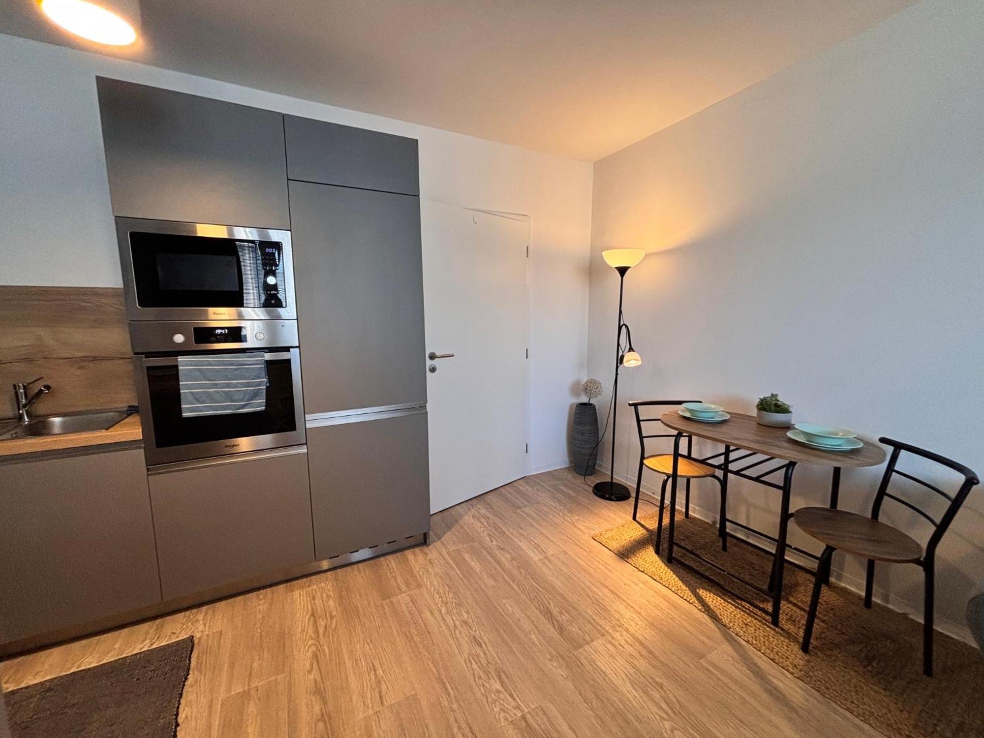 Krasny Utulny S Balkonom A Parkovanim! Apartman *